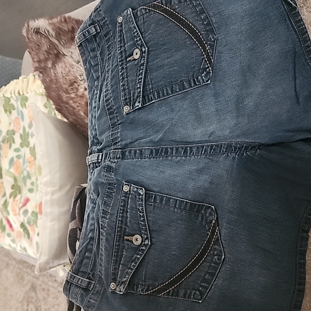 Sonora Modern Jean Shorts, Size 16 Medium Denim Color - Picture 3 of 3